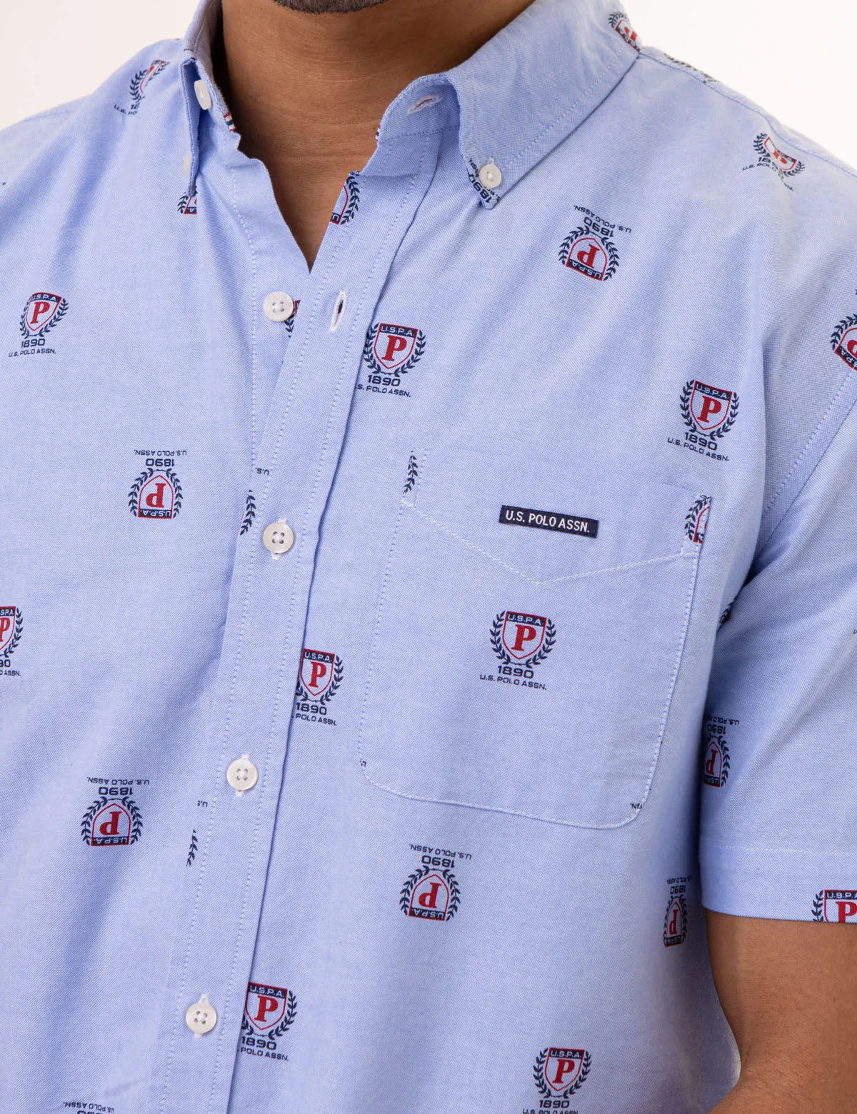 ALL OVER CREST PRINT OXFORD SHORT SLEEVE SHIRT