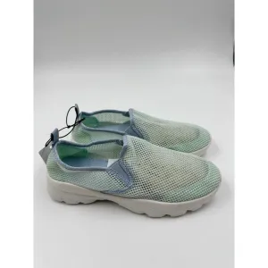 Big Kids Size 5 Sea Foam Water Shoes