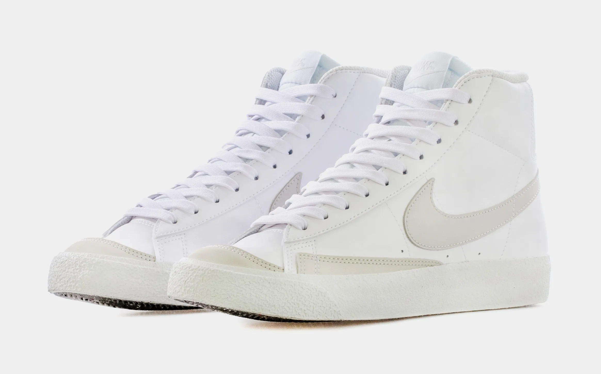 Blazer Mid ’77 Grade School Lifestyle Shoes (White)