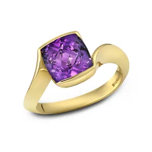 Contour Cushion Amethyst and Yellow Gold Ring