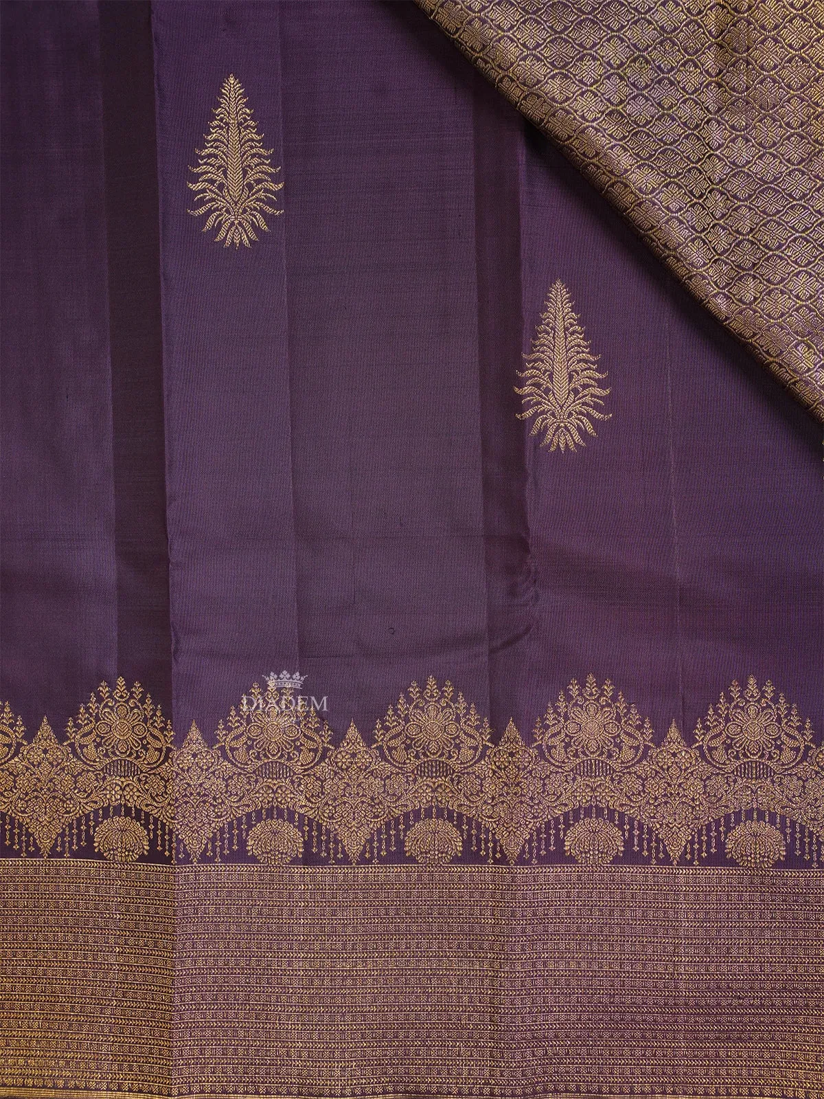 Dark Purple Pure Kanchipuram Silk Saree With Leaf Motifs On the Body with Broad and Small Border