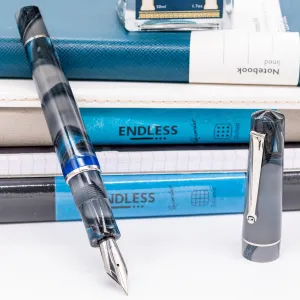 Delta Duna Fountain Pen - Grey Reflex with Palladium Trim