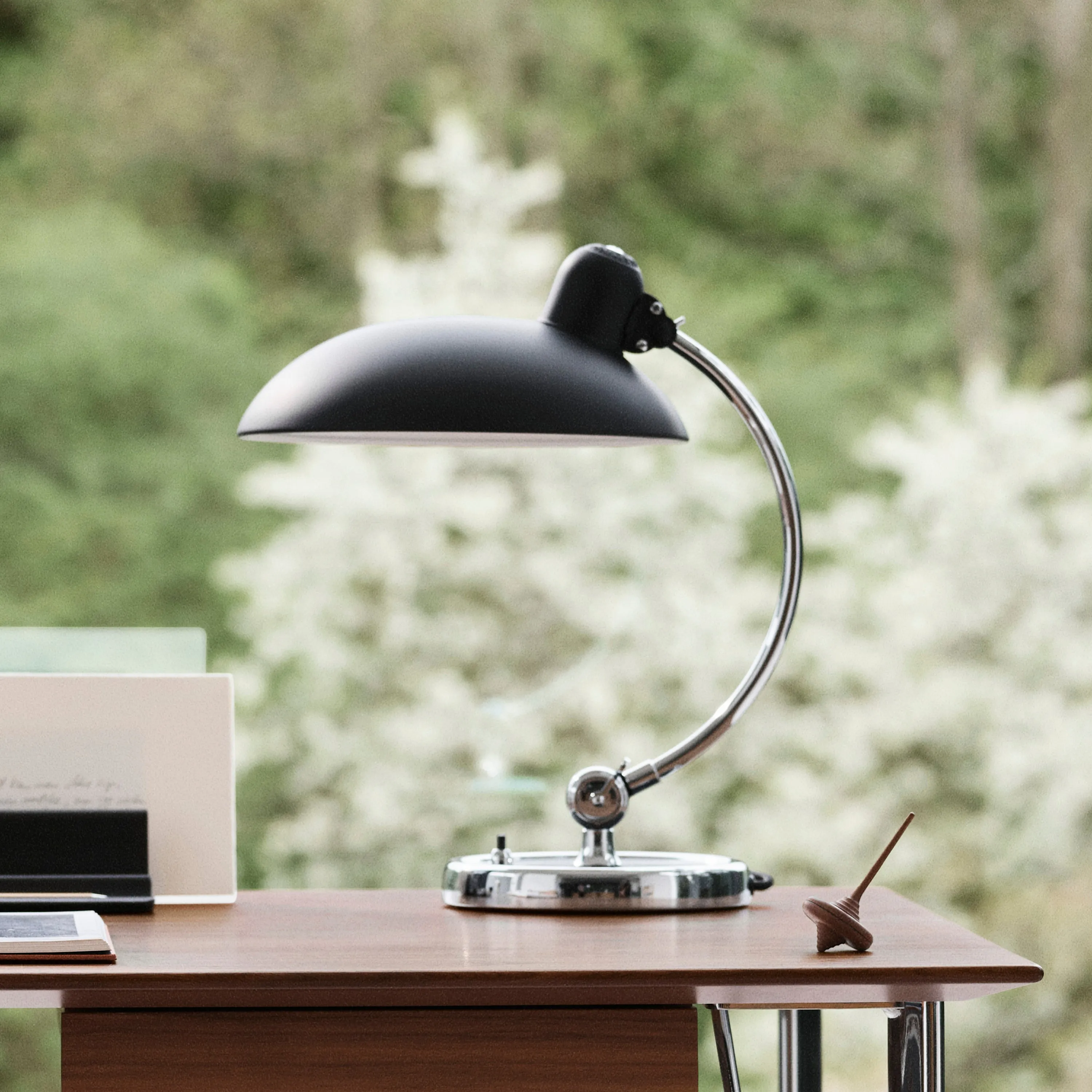 Fritz Hansen Kaiser Idell™ Table Lamp Large