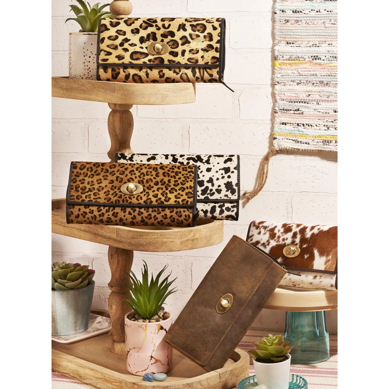 Graceful Leopard Print Wallet