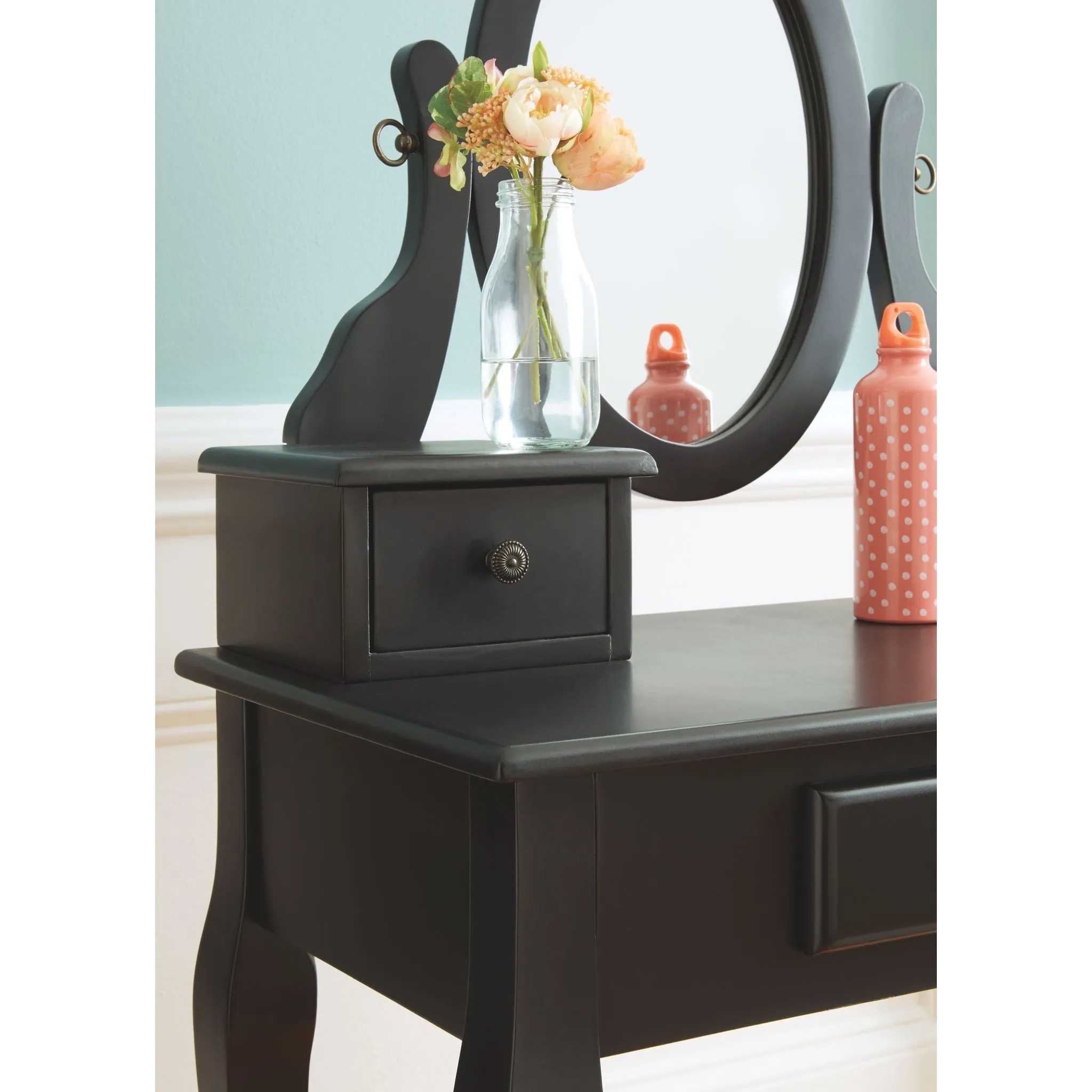 Huey Vineyard Vanity, Mirror & Stool