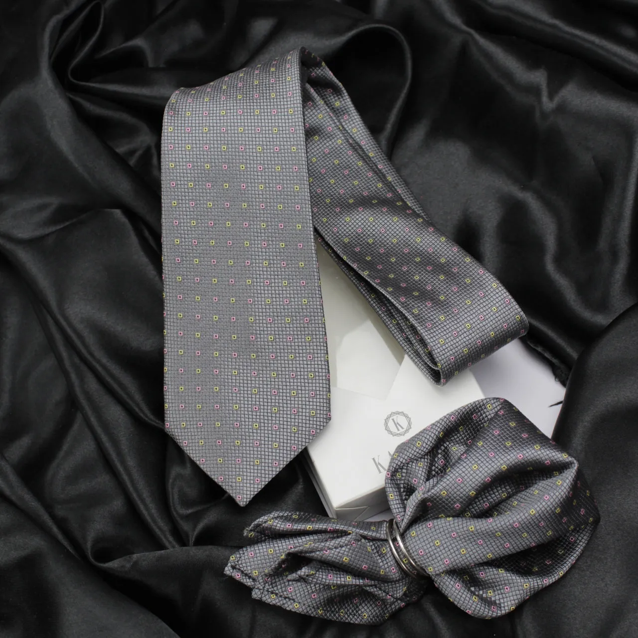 Kovove Graceful Grey Checkered Necktie and Pocket Square Gift Box