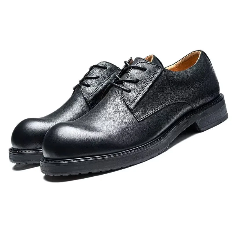 Lavish LeatherLux Round Toe Casual Shoes