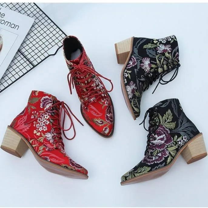 Retro fashion floral embroidered boots pointed toe lace-up ankle boots