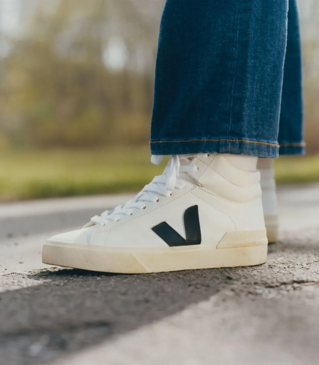 VEJA Minotaur Chromefree leather white black butter men