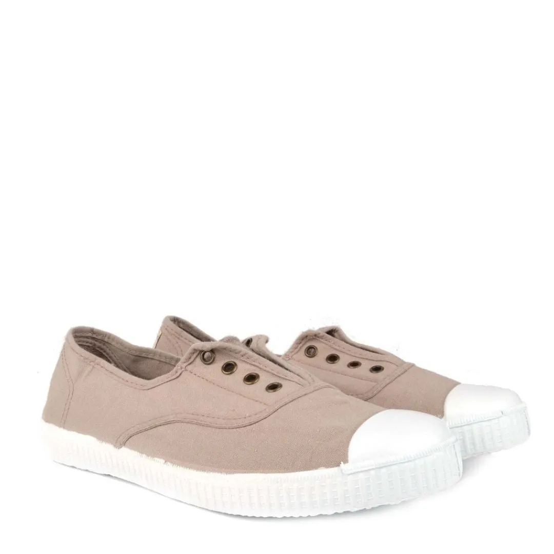 Victoria Shoes Dora Beige Canvas Plimsolls