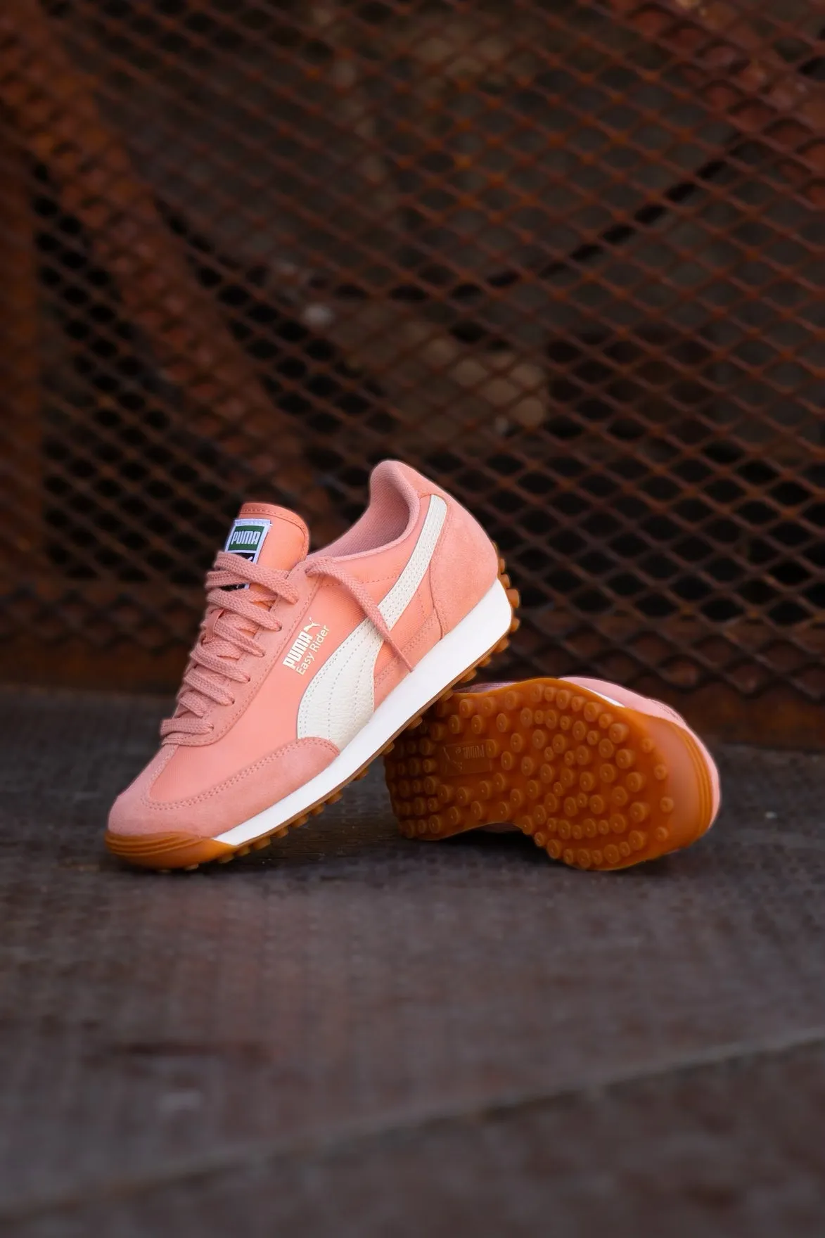 Womens Puma Easy Rider Vintage (Deeva Peach/Alpinesnow/Puma Gold)